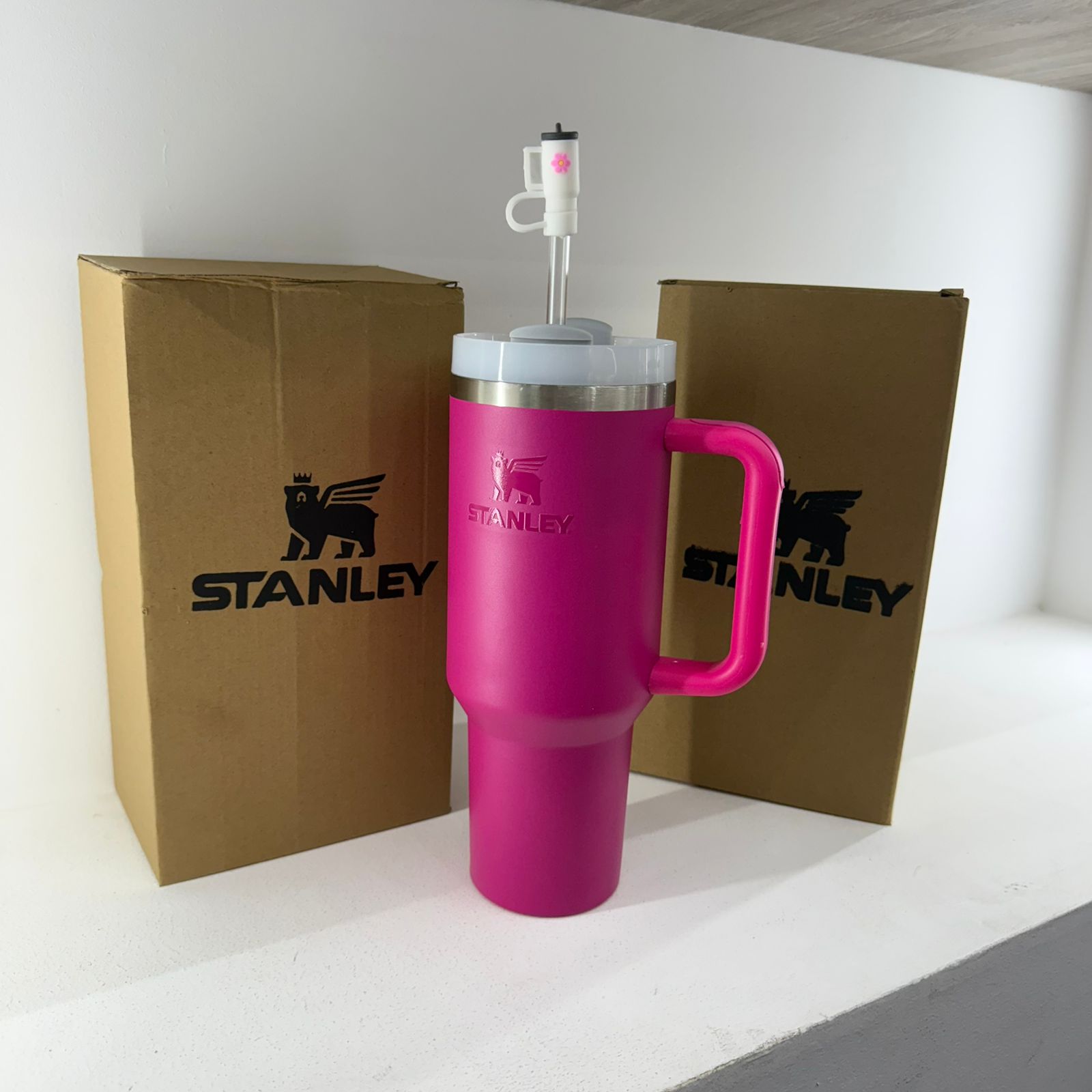 Vista 11 de TERMO STANLEY 40onz + PROTECCION - COLOR: FUCSIA